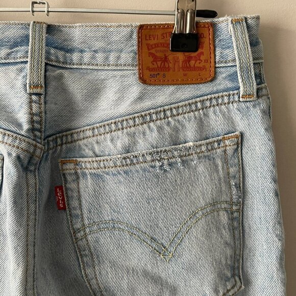 Levi's 501 Mid Rise Denim Light Wash Button-Fly Casual Skinny Jeans Blue 25 - Picture 8 of 10